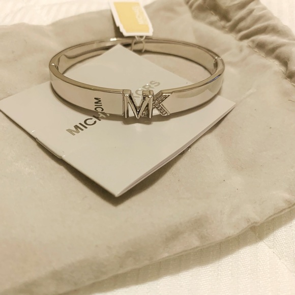 Michael Kors Jewelry - Picture 1 of 4